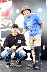 イベントに出席した世界とHIRO（撮影・松尾模糊）