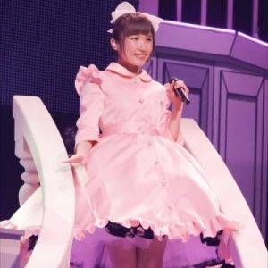 内田彩、豊かな色彩感と笑顔で満たした初の武道館ライブ