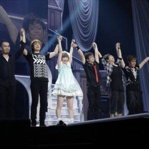 内田彩、豊かな色彩感と笑顔で満たした初の武道館ライブ