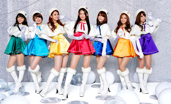 ＜写真＞活動休止を発表したアイドルユニットFUJI★7GIRLs（2013年11月10日）