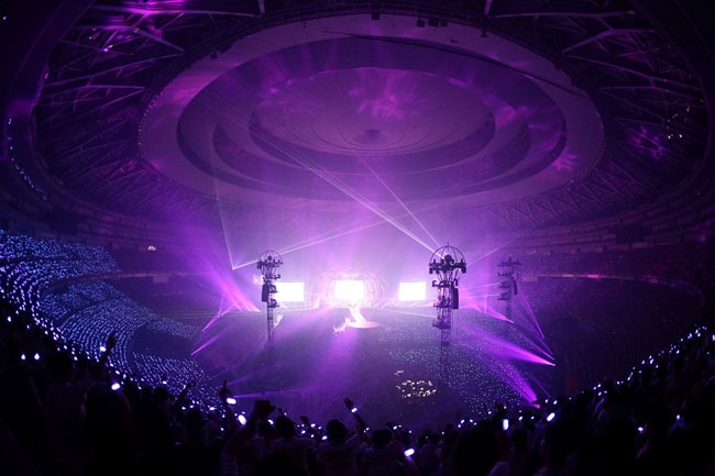 UVERworldが凱旋公演、初の京セラドームで４万人動員＜３＞
