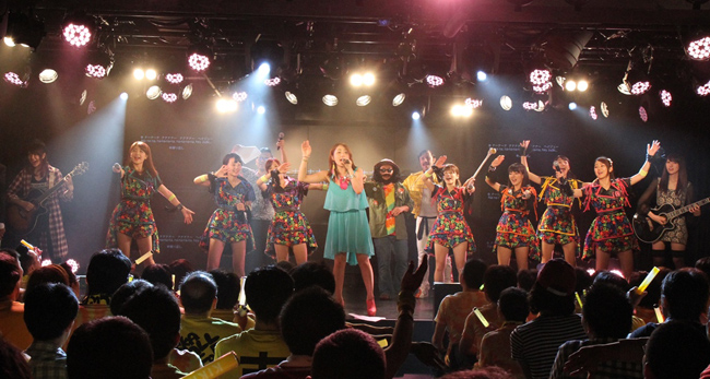 【写真】吉川友が初の主催フェスで熱唱１（2014年9月28日）