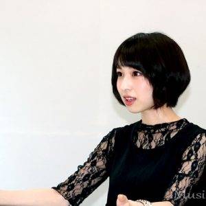 インタビュー 白黒の二面性抱える雪の天使 綾野ましろ 歌に残る幼少期の面影 音楽 インタビュー 白黒の二面性抱える雪の天使 綾野ましろ 歌に残る幼少期の面影 音楽