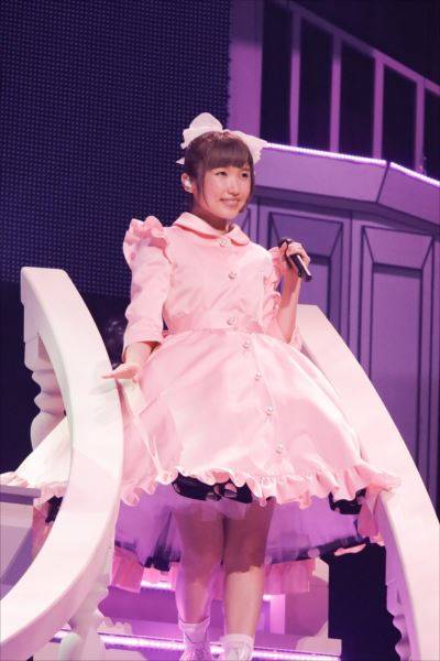 内田彩、豊かな色彩感と笑顔で満たした初の武道館ライブ