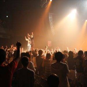 カサリンチュ、地元・奄美を感じる自由な演奏でツアー終演