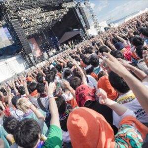 SCANDAL 、結成の地・大阪で10周年ライブ“最強セトリ”で魅了