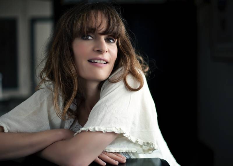 フレンチポップの代表格・クレモンティーヌ、活動30年でみる変化