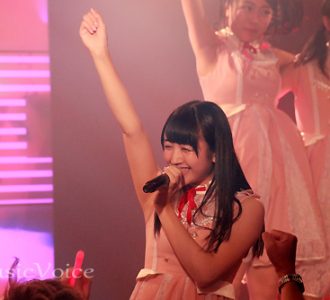 写真＝アプガと転校少女歌撃団が外国人観光客にアイドル文化発信（１）