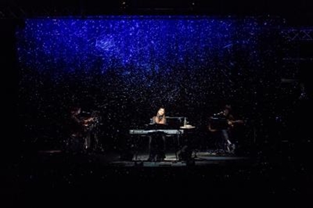 大塚 愛 日本一美しい星空 の下で幻想的なライブ空間を演出 音楽 大塚 愛 日本一美しい星空 の下で幻想的なライブ空間を演出 音楽
