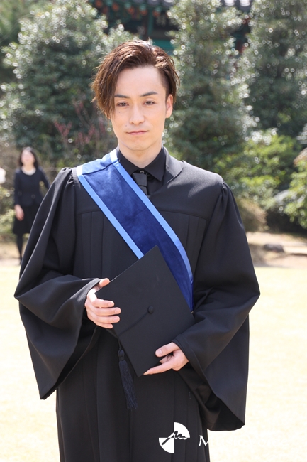 写真 Exile Tetsuya 大学院卒業 写真４ ５