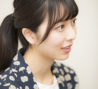 小島梨里杏（撮影＝冨田味我）