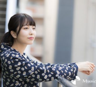 小島梨里杏（撮影＝冨田味我）