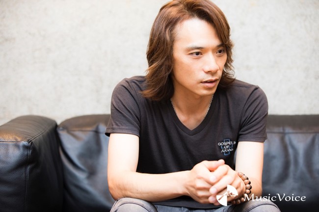 YT（撮影＝冨田味我）