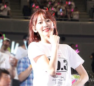 宮脇咲良「AKB48グループ感謝祭～ランクインコンサート」（写真１）