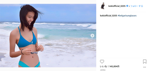 Koki,、爽快な海辺でのショットが反響（写真１）