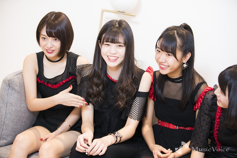 長月翠、阿部菜々実、鈴木遥夏、大石夏摘