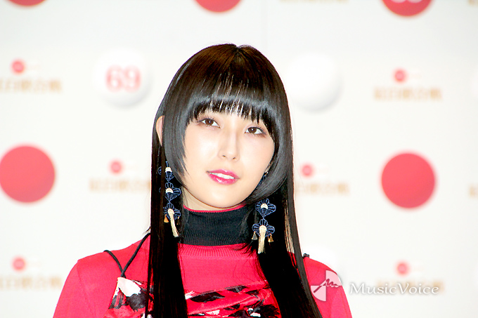 音楽 Daoko 妖艶な佇まいと優しい歌声で 打上花火 紅白