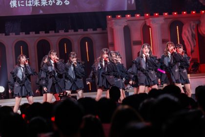ラストアイドル、総勢52人で1周年記念ライブ「アイドルの頂点を