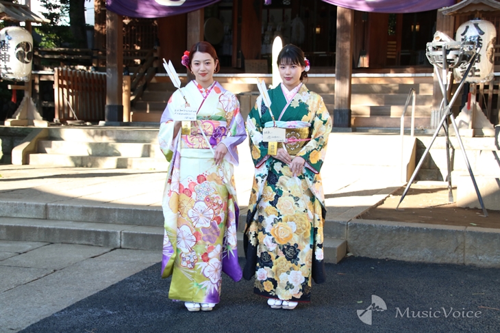 武部柚那（左）と石井杏奈