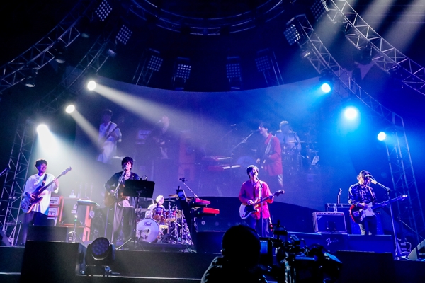 撮影＝Viola Kam (V'z Twinkle)