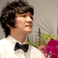 石崎ひゅーい。都内でおこなわれた舞台挨拶