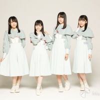 石田千穂、岩田陽菜、瀧野由美子、土路生優里