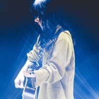 撮影・鈴木友莉