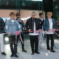 テープカットするFANTASTICS