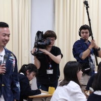 晋平太『叫べ TOKYO TEENS その気持ち、吐き出せ プロジェクト』（写真１）