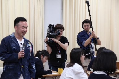 晋平太『叫べ TOKYO TEENS その気持ち、吐き出せ プロジェクト』（写真１）