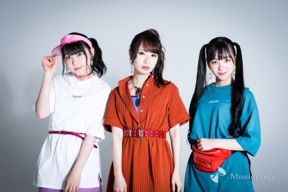 末永桜花、高柳明音、浅井裕華