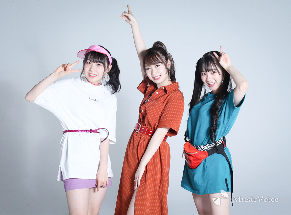 末永桜花、高柳明音、浅井裕華