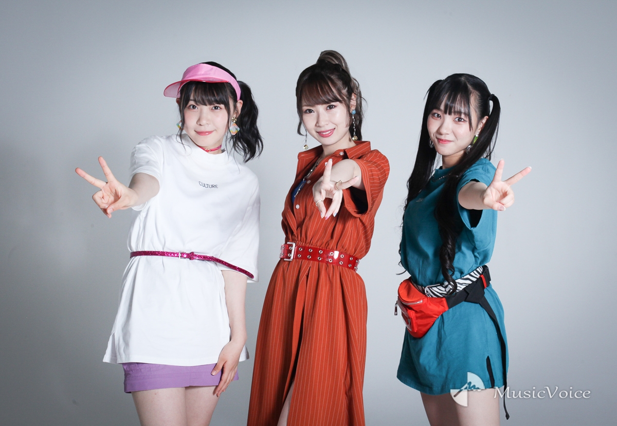 末永桜花、高柳明音、浅井裕華