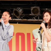 福原遥と堀田真由（左）