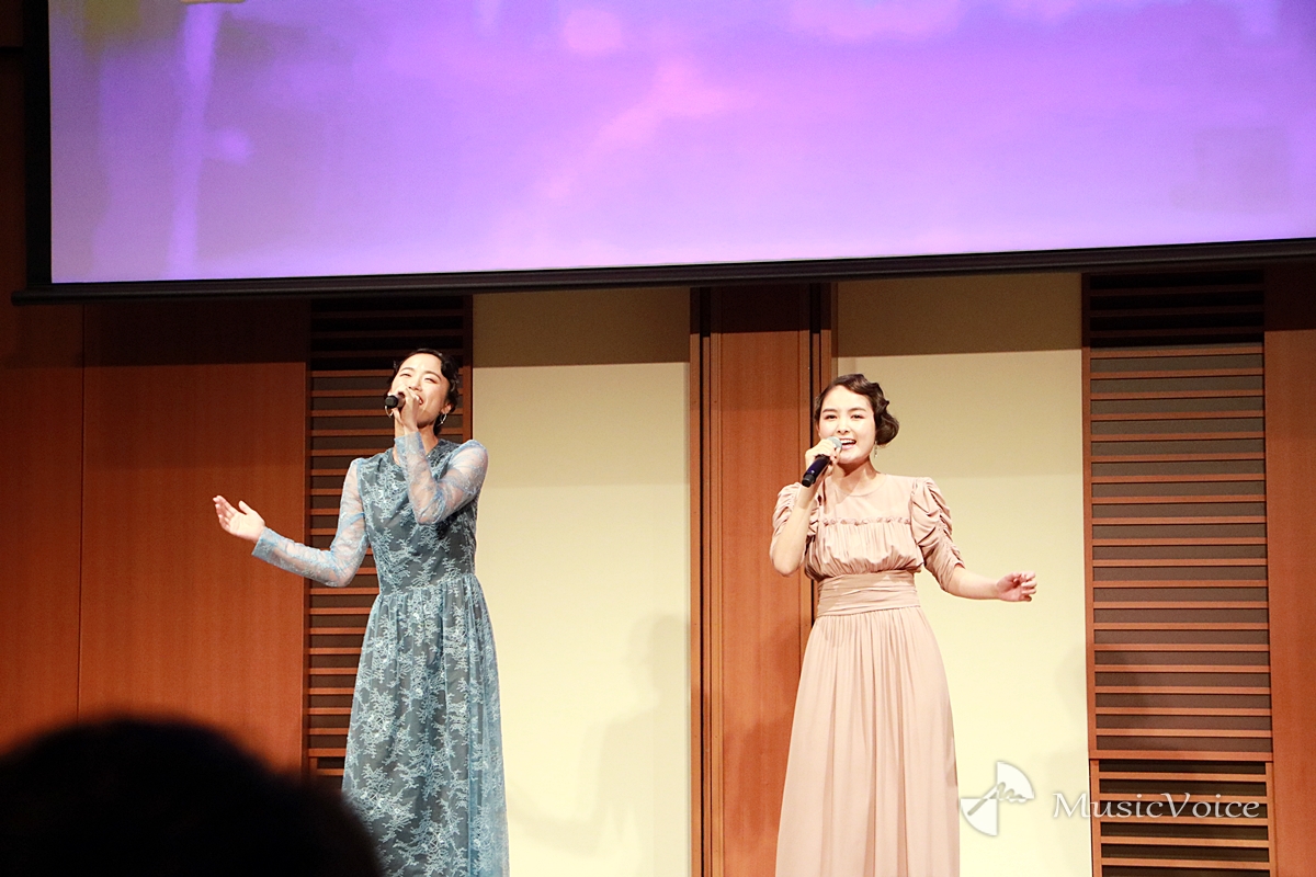 木下晴香、葵わかな（撮影＝平吉賢治）