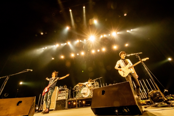 音楽 Unison Square Garden 最新映像作品より２曲切れ目なしのライブ映像を公開