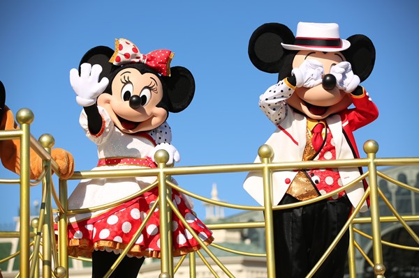 Tdl ミニパレードが期間限定で ベリミニ の衣装に 楽曲も編集して復活 大人気だったミニパレードの要素が再び エンタメ