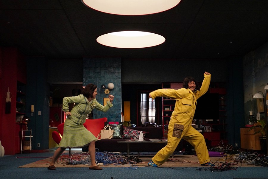 『誰かが、見ている』曽我そと子、舎人真一