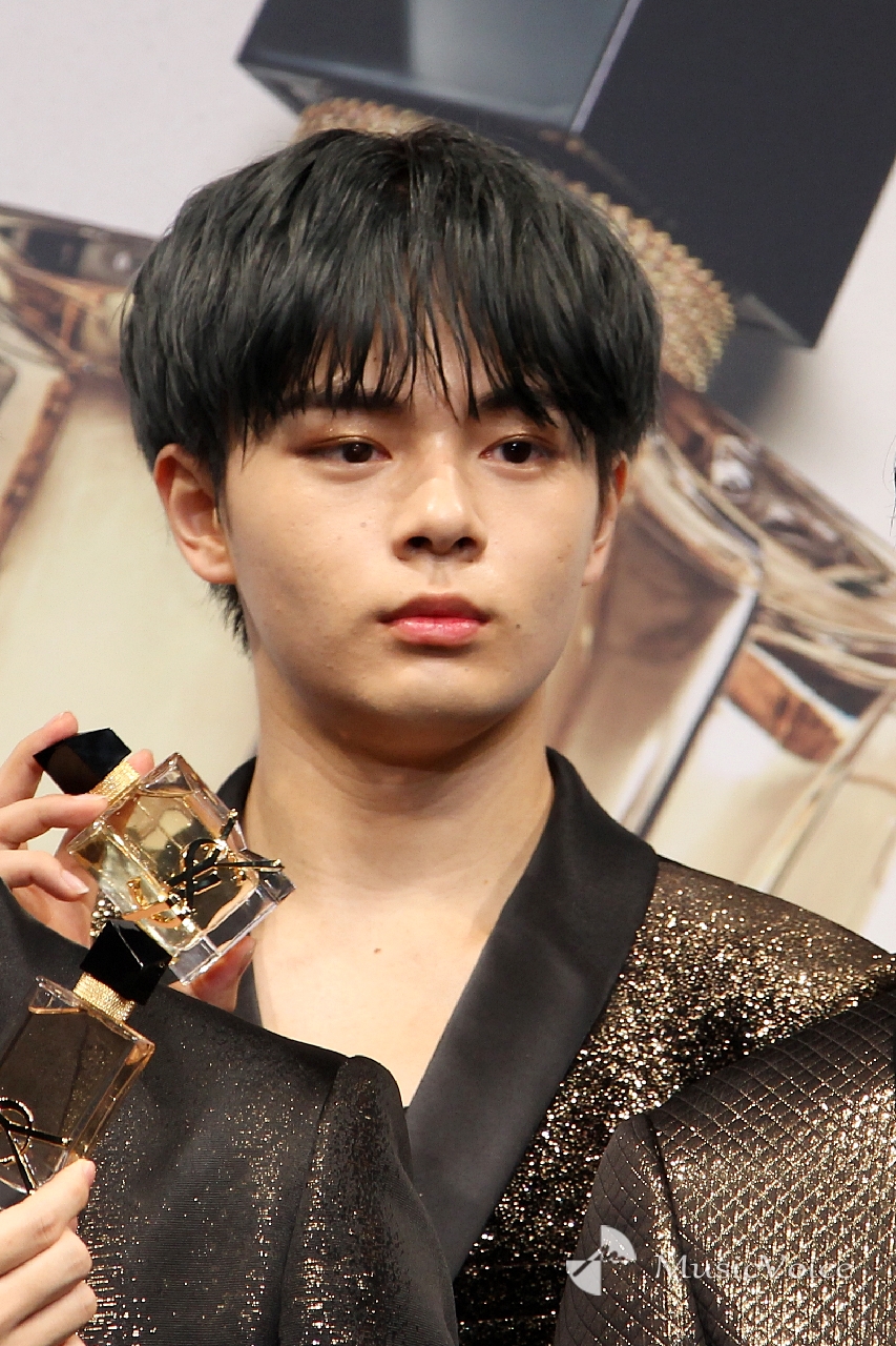 写真】鶴房汐恩『JO1 オンラインゲリラライブ』【エンタメ】