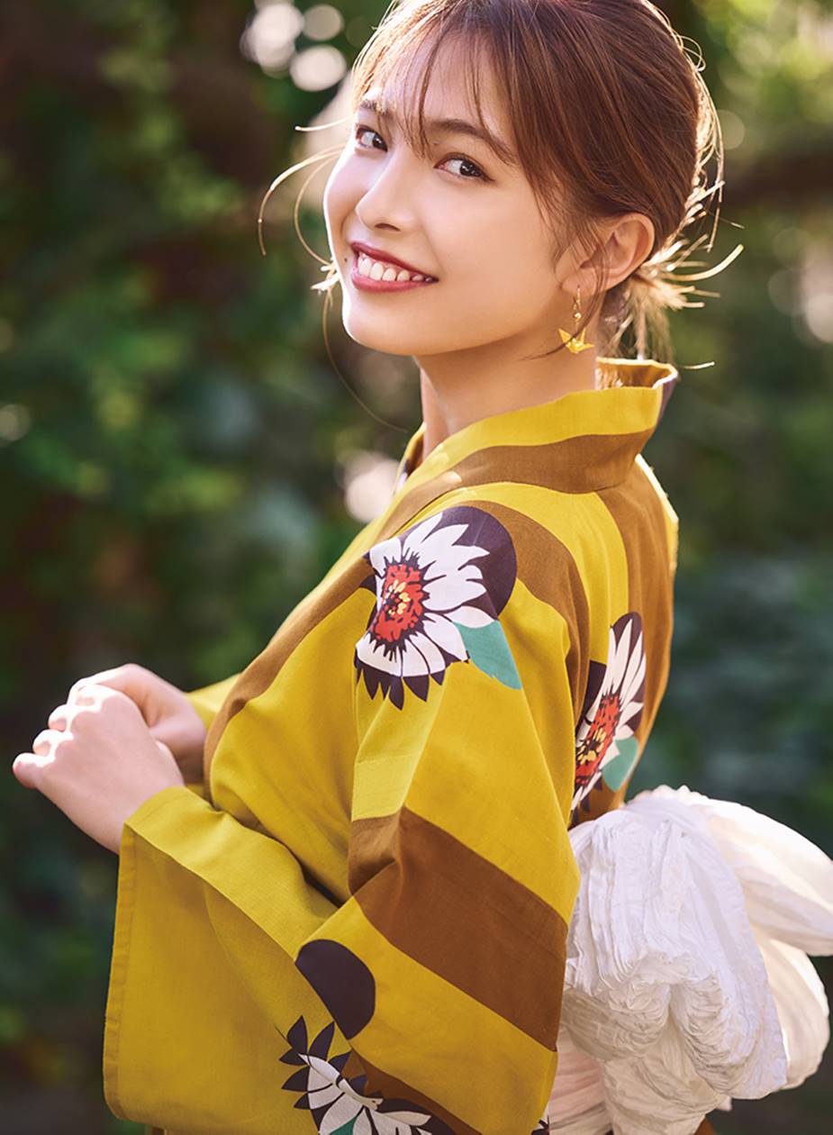 通販激安】 寺本莉緒 写真30枚セット【2022年カレンダーアナザーカット