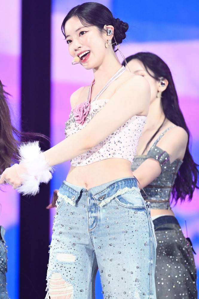 写真】TWICE 5TH WORLD TOUR 'READY TO BE' in JAPAN【音楽】 写真】TWICE 5TH WORLD TOUR 'READY TO BE' in JAPAN【音楽】