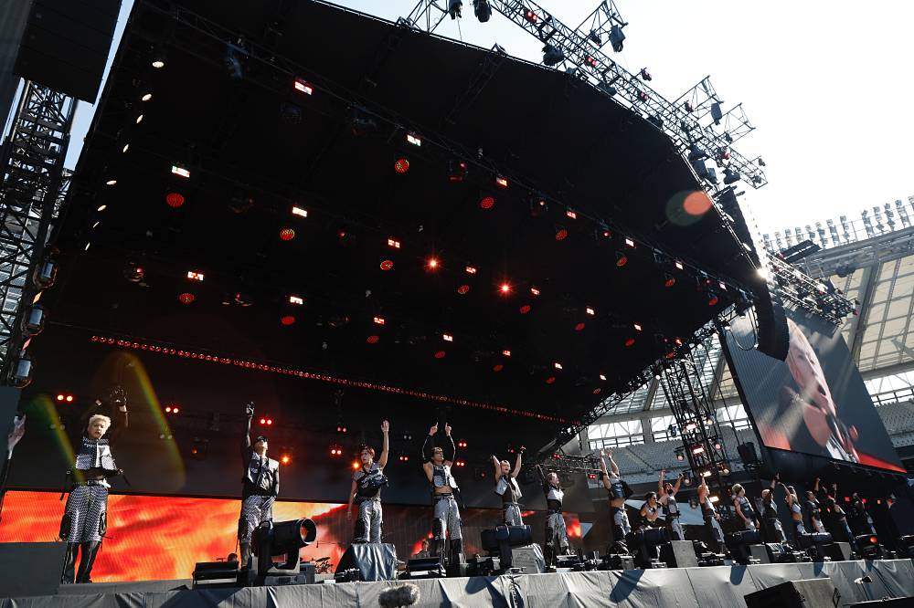 浜崎あゆみ a-nation 2025 ノースリーブ XL ブラック BLACK 浜崎あゆみ、Hey! Say! JUMP、GENERATIONSら豪華共演！小室哲哉